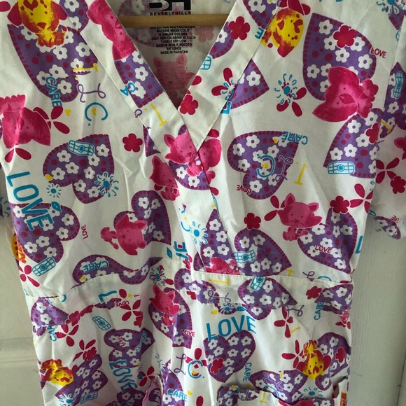 Scrub top size small - Picture 2 of 4